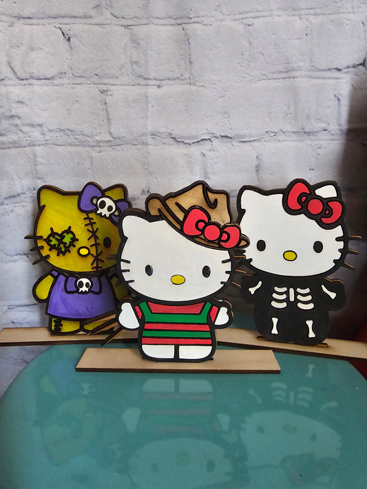 HELLO KITTY WOOD SHELF SITTERS