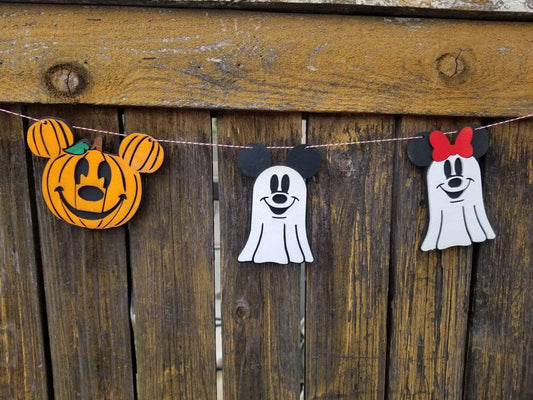 MICKEY DISNEY HALLOWEEN Wood Garland Ghost Mickey Pumpkin Haunted Mansion Mickeys Not So Scarey Halloween