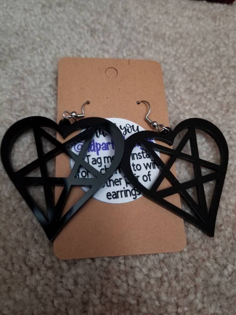 WOOD WORM EARRINGS Sand Beetle Scary Halloween Juice Movie