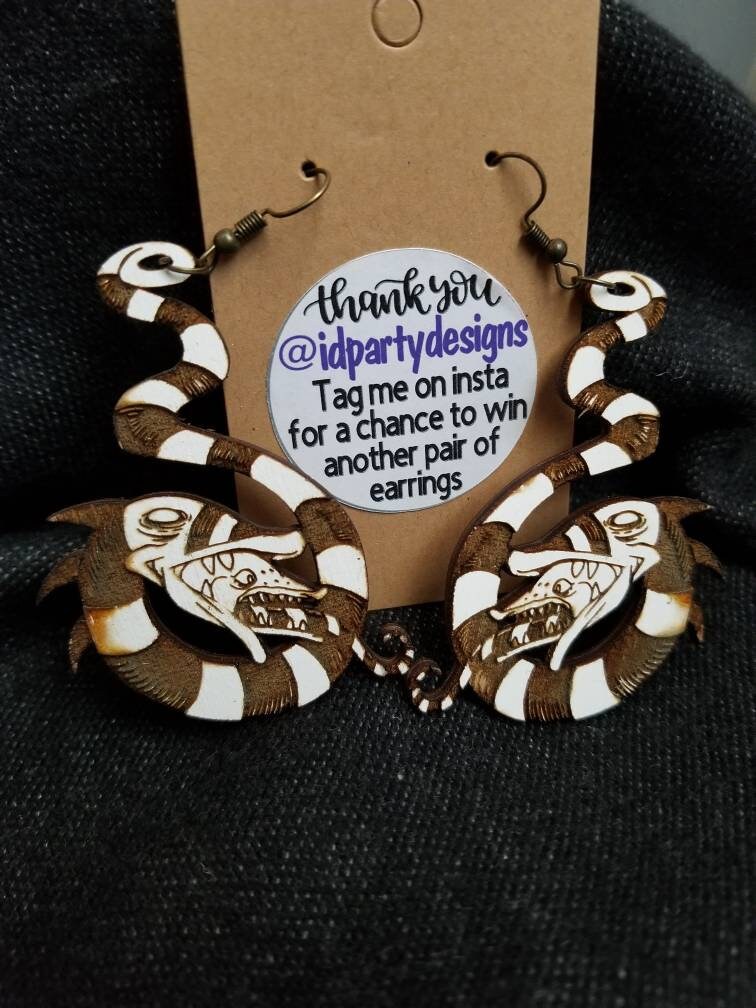 WOOD WORM EARRINGS Sand Beetle Scary Halloween Juice Movie